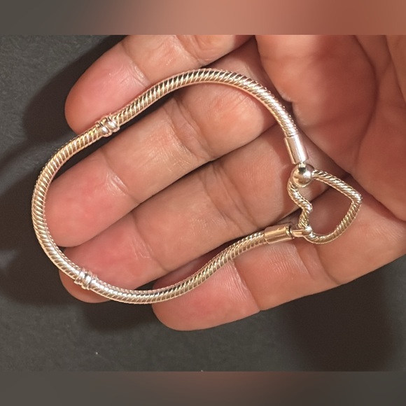 ✨SOLD✨
Pandora Sterling Silver Open Heart Clasp Bracelet - Picture 11 of 16